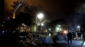 Franța ar putea institui stare de urgență după violențele de sâmbătă din Paris