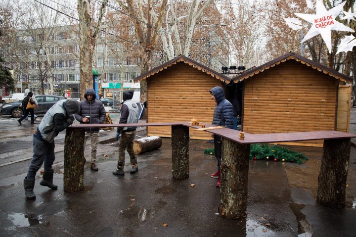 TÂRGUL DE CRĂCIUN este pregătit să-și primească oaspeții. Când se va deschide (FOTO)