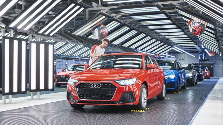 Audi investeşte 14 miliarde de euro în mobilitate electrică, digitalizare şi conducere autonomă