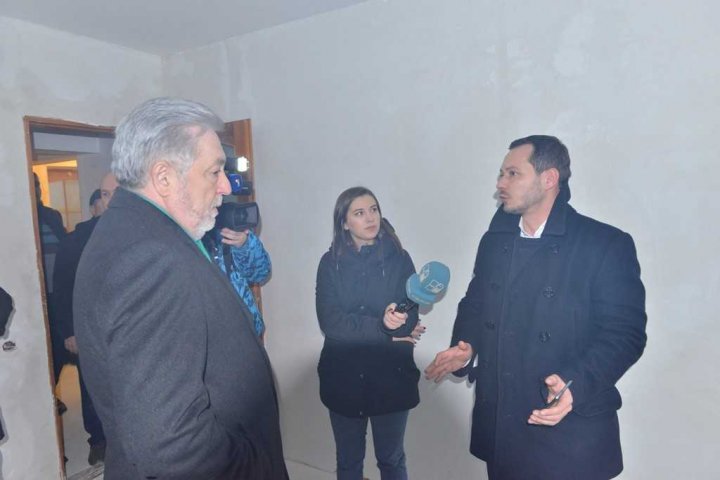 Locatarii din blocul explodat din sectorul Râşcani vor putea reveni curând la casele lor (GALERIE FOTO)