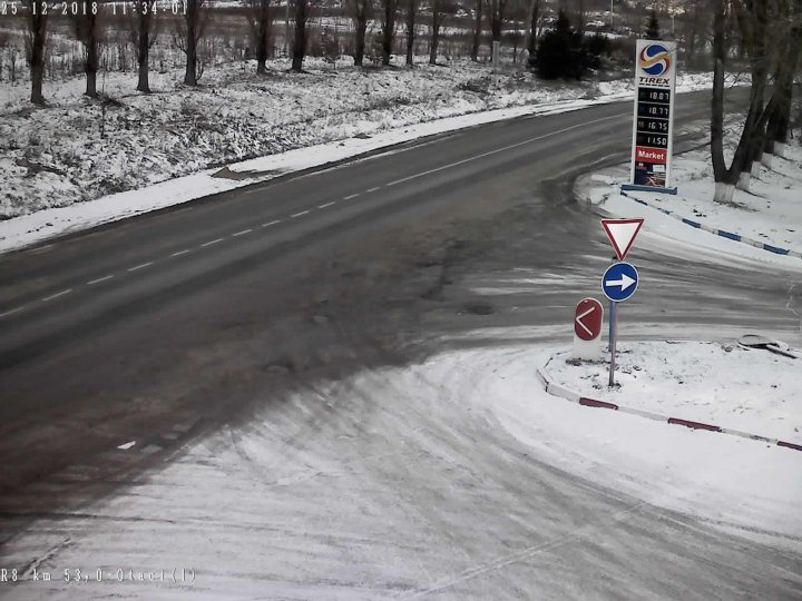 MEI: Se circulă în condiţii de iarnă. Care este starea drumurilor naţionale (FOTO)