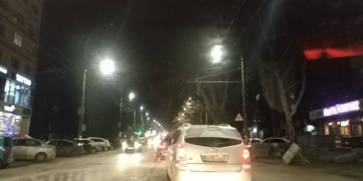 Ce s-a întâmplat pe strada Ion Creangă din Capitală în această seară. Schimbarea i-a bucurat pe locuitori (FOTO)