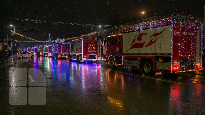 Pompierii şi salvatorii au lansat Caravana de Crăciun. Vor ajunge în 4 raioane ale ţării (FOTOREPORT)