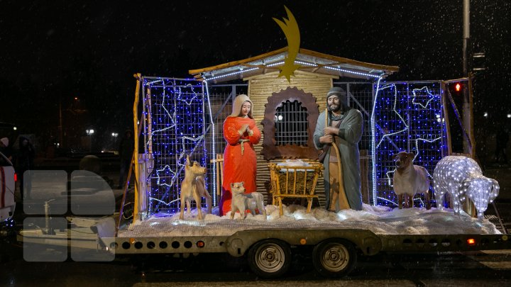 Pompierii şi salvatorii au lansat Caravana de Crăciun. Vor ajunge în 4 raioane ale ţării (FOTOREPORT)