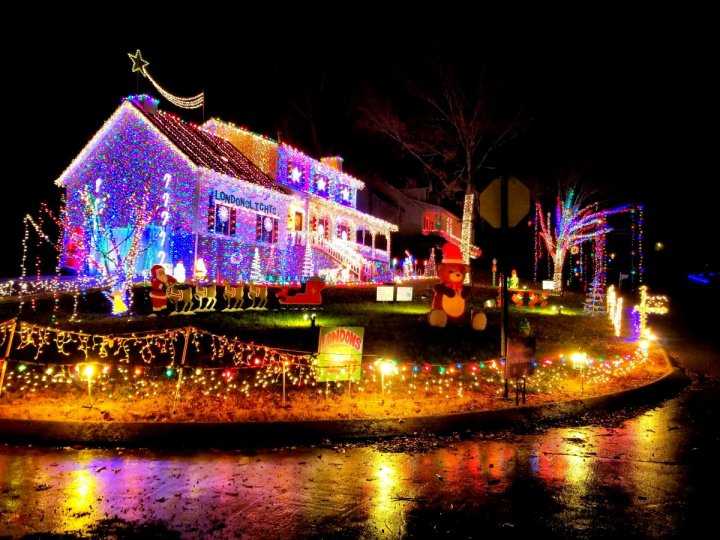 GESTUL EMOŢIONANT făcut de un tată în memoria fiicei sale. Îl face în fiecare an (GALERIE FOTO)