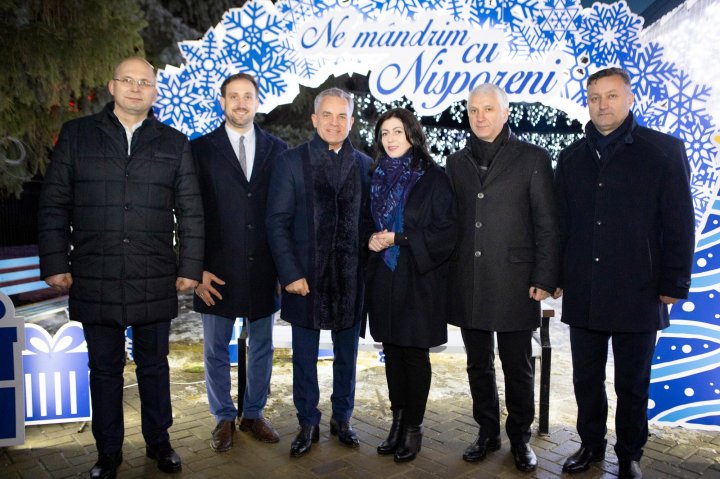 Vlad Plahotniuc, la Orăşelul de Crăciun din Nisporeni: Alături de pământenii mei am trăit momente frumoase (FOTO)