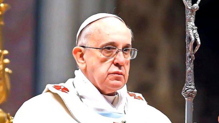 Papa Francisc: Persoanele gay nu ar trebui să devină preoți catolici