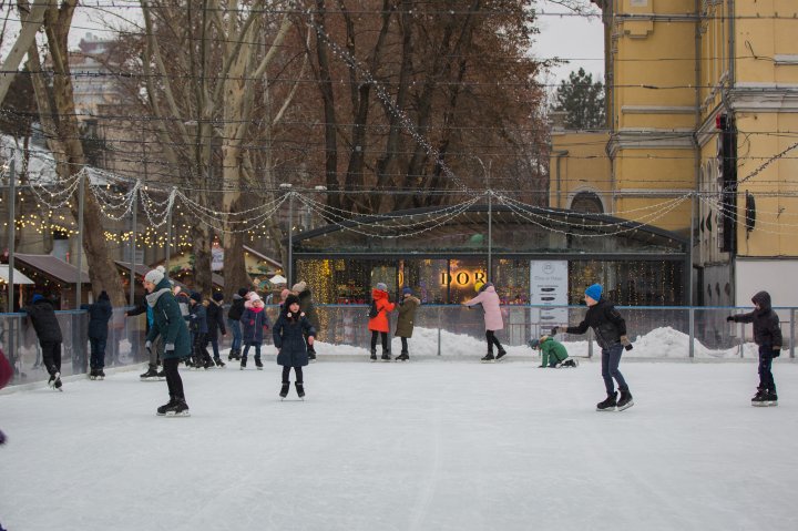 Târgul de Crăciun și-a deschis porțile pentru aproape 1.000 de copii, inclusiv din regiunea transnistreană (FOTO)