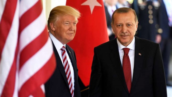 Donald Trump: Erdogan mi-a dat asigurări că va elimina gruparea Stat Islamic în Siria