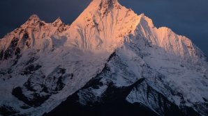 O expediţie alcătuită din opt alpinişti români va escalada în Himalaya pentru copiii cu boli incurabile