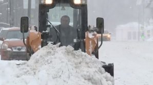 MOSCOVA a fost lovită de cea mai puternică FURTUNĂ DE ZĂPADĂ din ultimii 70 de ani