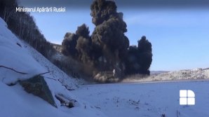 Albia unui râu din Habarovsk, BLOCATĂ: Zilnic sunt detonate sute de kilograme de explozibil, iar pietrișul înlăturat cu buldozerele (VIDEO)