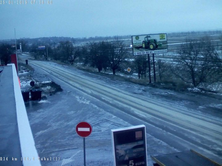 Vremea rea a pus stăpânire pe Moldova. Cum se circulă la această oră pe drumurile naționale (FOTO)