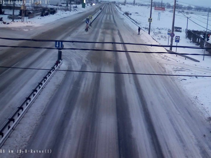 Vremea rea a pus stăpânire pe Moldova. Cum se circulă la această oră pe drumurile naționale (FOTO)