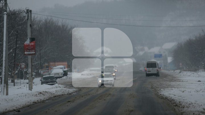 Moldova, învăluită într-o CEAŢĂ DENSĂ. Avertisment pentru şoferi