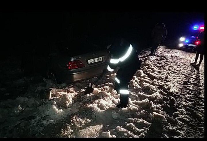 NOAPTE GREA pe drumurile din ţară: 111 accidente rutiere, soldate cu ȘAPTE răniți (FOTO/VIDEO)