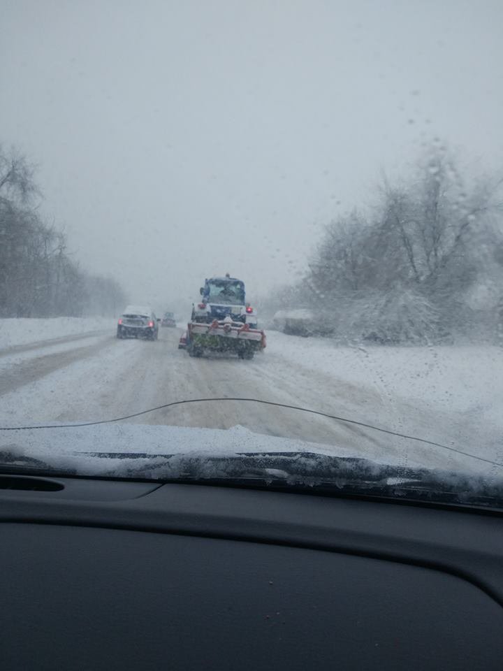 Atenţie, NINSOARE ABUNDENTĂ! Cum se circulă pe drumurile naţionale 