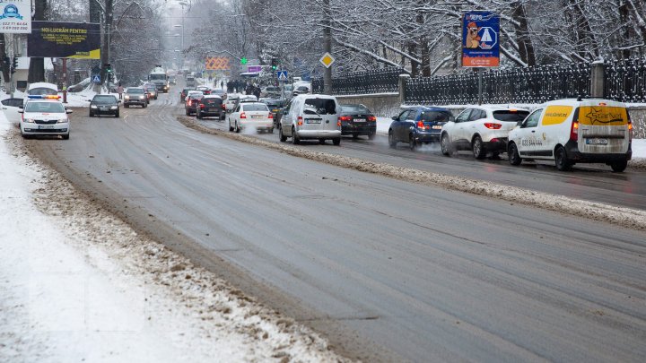 InfoTrafic: Două ACCIDENTE RUTIERE în Capitală. Străzile pe care se circulă cu dificultate 