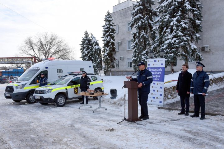 Alte 39 de maşini noi au intrat în dotarea poliţiei. Cum arată (FOTO)