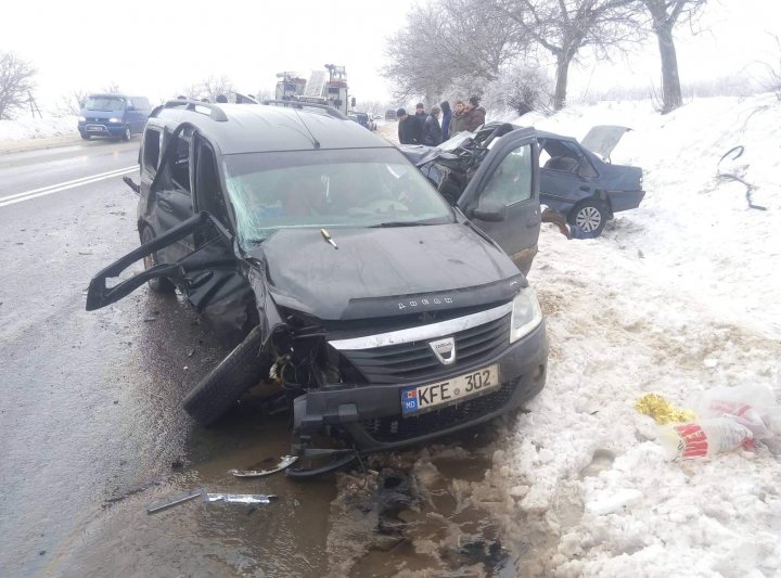 ACCIDENT FATAL în satul Bardar. Două persoane au MURIT, printre care un bebeluș (IMAGINI CU PUTERNIC IMPACT EMOŢIONAL)