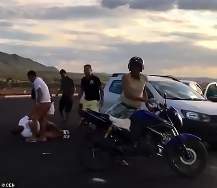 A RUPT aripa unui AVION. Momentul loviturii a unui bărbat cu o navă, VIRAL 