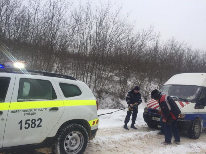 NOAPTE GREA pe drumurile din ţară: 111 accidente rutiere, soldate cu ȘAPTE răniți (FOTO/VIDEO)