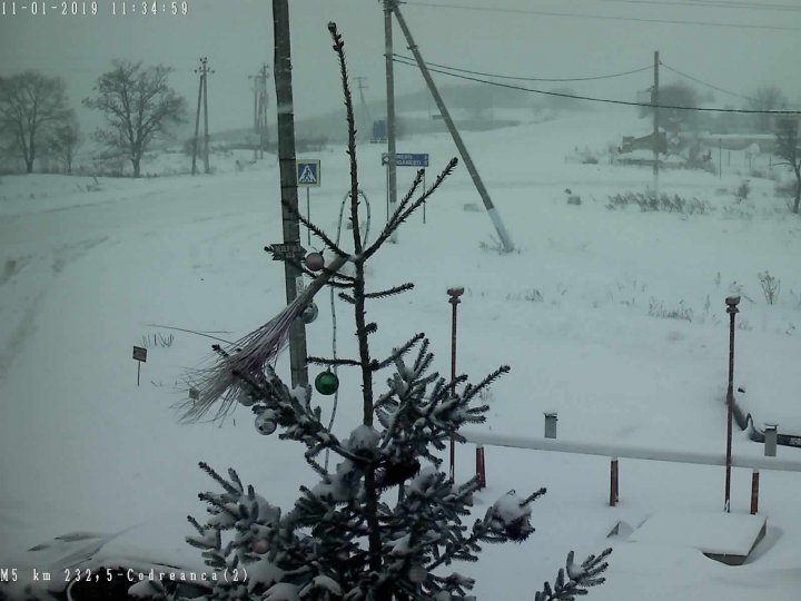 Cod galben de ninsoare abundentă în țară. Cum se circulă pe drumurile naționale (GALERIE FOTO)