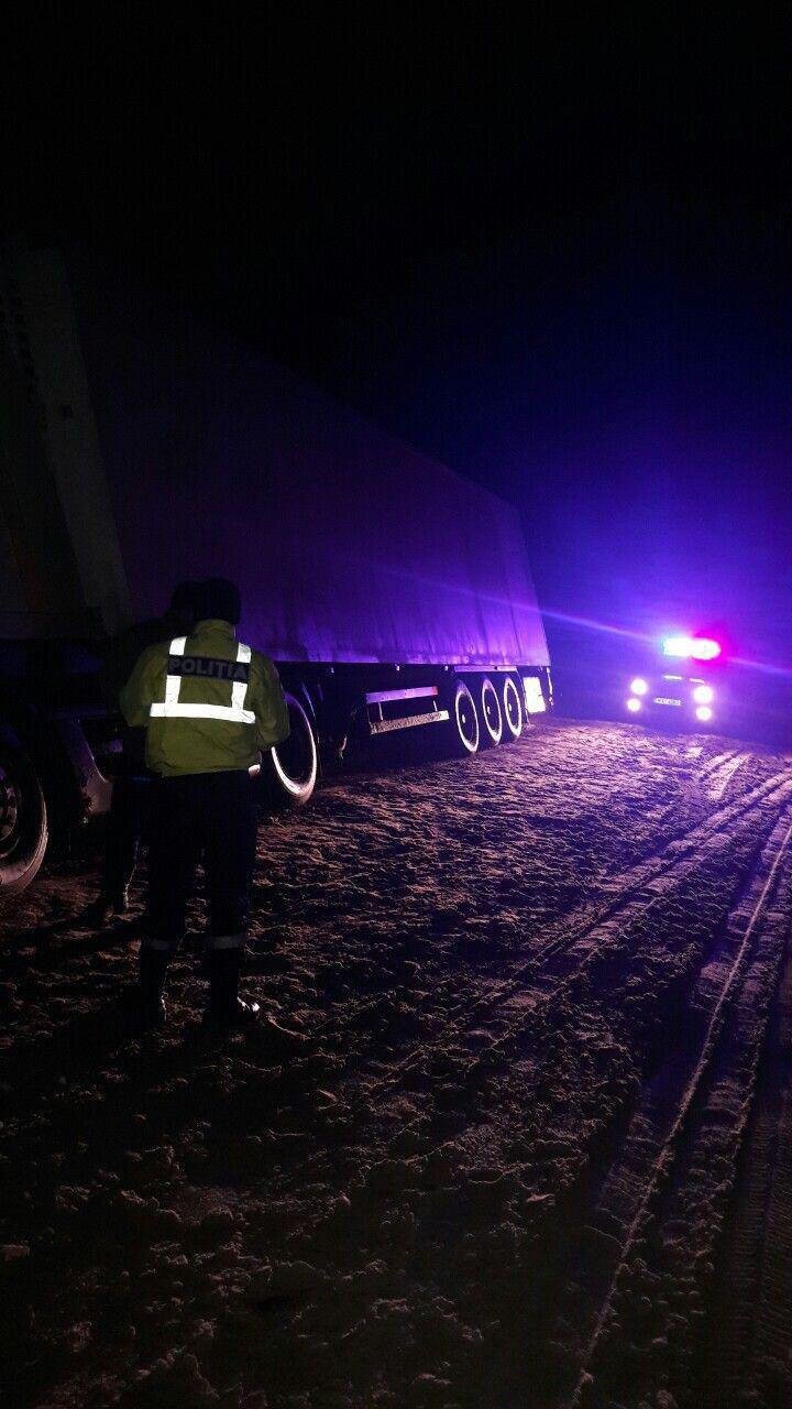 NOAPTE GREA pe drumurile din ţară: 111 accidente rutiere, soldate cu ȘAPTE răniți (FOTO/VIDEO)