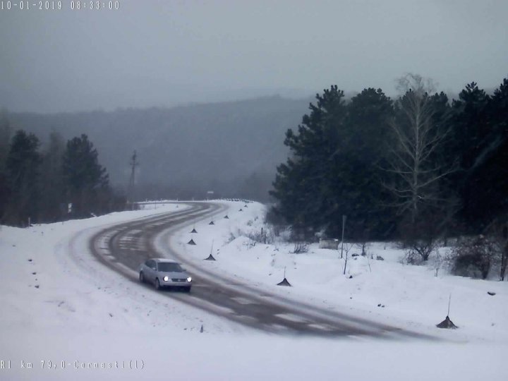 NINGE în mai multe localități din țară. Cum se circulă pe drumurile naționale (FOTO)