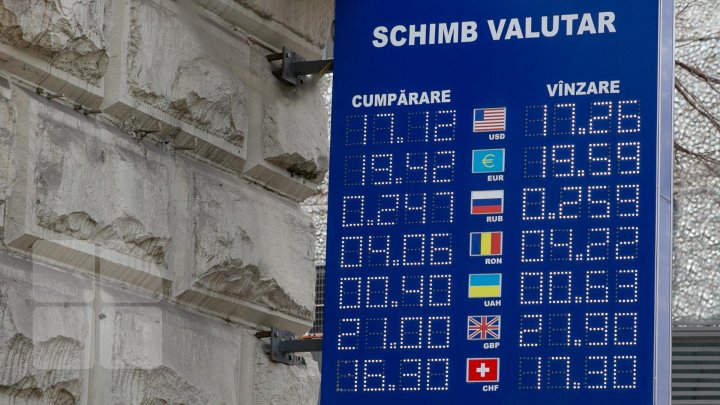 CURS VALUTAR 9 ianuarie: Câţi lei costă un euro şi un dolar