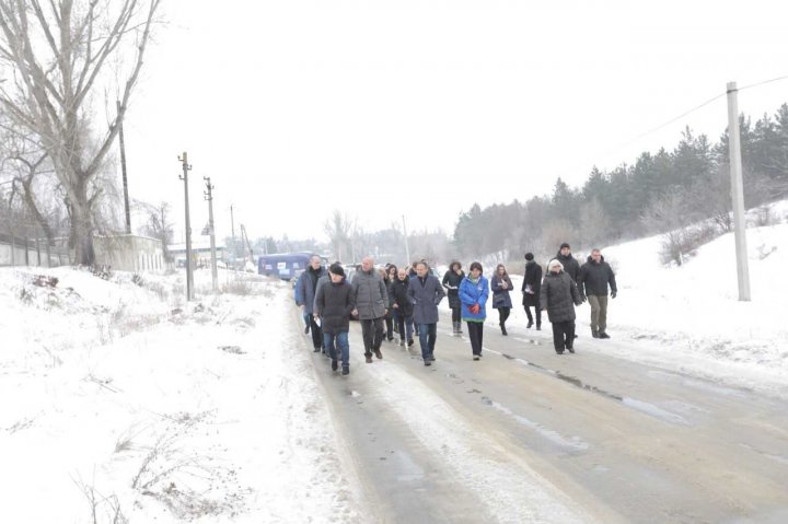 Prima oprire a caravanei electorale a PDM a fost în raionul Anenii Noi. Democrații au discutat cu localnicii (FOTO)