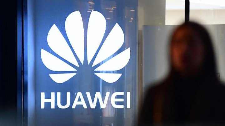 Huawei, acuzată de fraudă şi spionaj. SUA vor cere extrădarea fiicei fondatorului comapniei