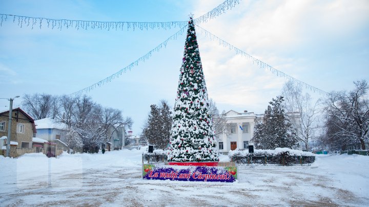 Tradițiile aproape că se uită la sate. În ce localitate din țară se mai adună oamenii la Jocul Mare (FOTOREPORT)