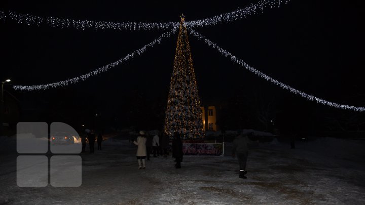 Tradițiile aproape că se uită la sate. În ce localitate din țară se mai adună oamenii la Jocul Mare (FOTOREPORT)