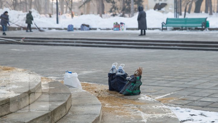 Bobotează de stil vechi. Credincioşii au mers după agheasmă la Catedrala Mitropolitană a Naşterii Domnului (FOTOREPORT)