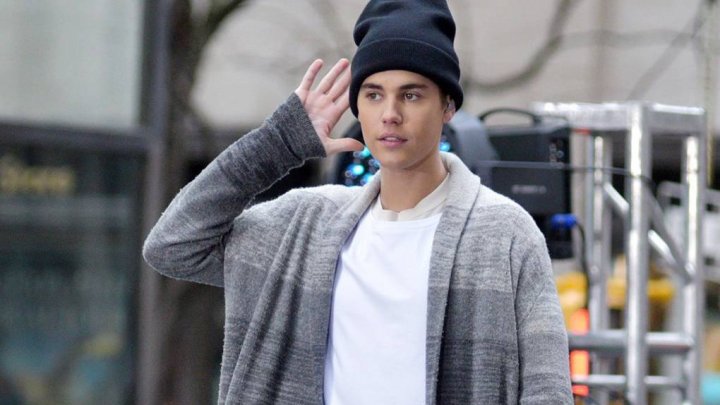 Justin Bieber s-a lansat în modă. Acesta are propria colecţie de haine