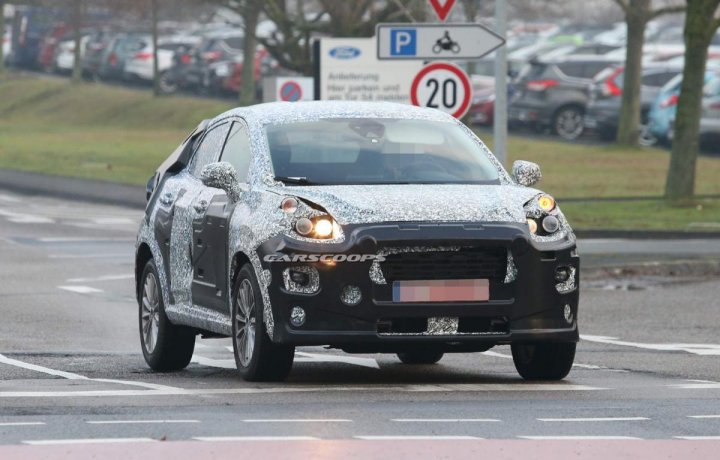 Un nou model Ford, gata de a fi fabricat la România. Maşina ar urma să înlocuiască EcoSportul produs de americani 