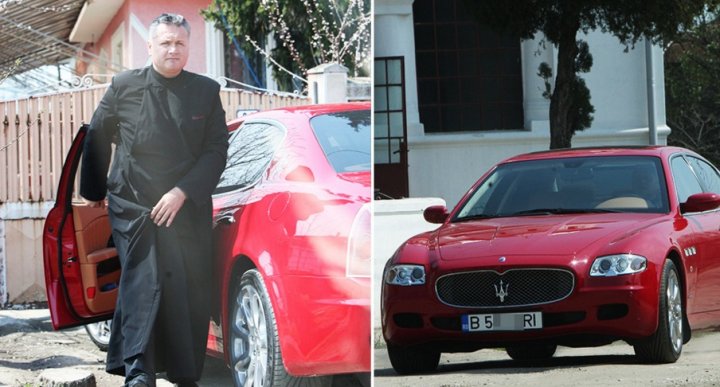 A vrut să-şi ia clopot, dar nu i-au ajuns finanţe. Un popă a strâns cinci ani bani de clopotniță, dar i-au ajuns doar pentru un Maserati (FOTO)