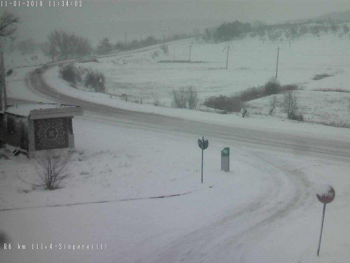 Cod galben de ninsoare abundentă în țară. Cum se circulă pe drumurile naționale (GALERIE FOTO)