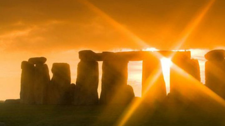 Formaţiune de roci, asemănătoare monumentului Stonehenge, descoperite într-o zonă rurală din Scoţia