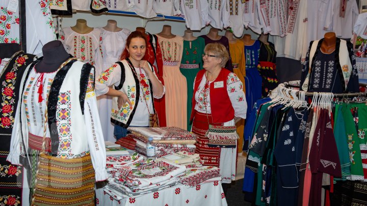 O nouă ediţie a expoziţiei naţionale Fabricat în Moldova: Producătorii din întreaga ţară au venit cu tot ce au mai bun (FOTOREPORT)