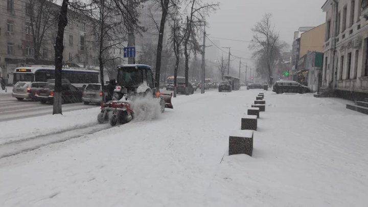 Au venit ninsorile peste Moldova. Codul Galben a intrat în vigoare. Informații de ultima oră, despre ce se întâmplă în ţară