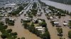 Inundaţiile fac ravagii în Australia. Oamenii adăpostesc animalele în case şi birouri