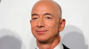 Jeff Bezos a fost ŞANTAJAT de National Enquirer cu fotografii în care apare NUD