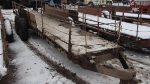 TRAGEDIE în raionul Floreşti. O femeie a murit după ce a fost strivită de roata unei remorci, chiar la locul de muncă