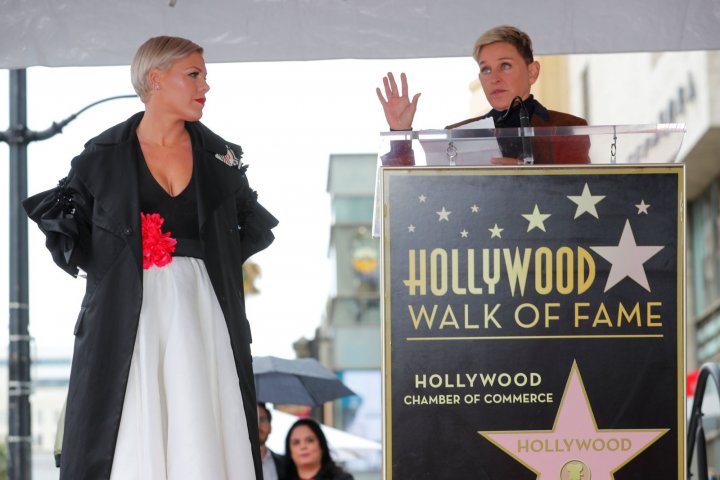 Cântăreaţa americană Pink a primit o stea pe Hollywood Walk of Fame 