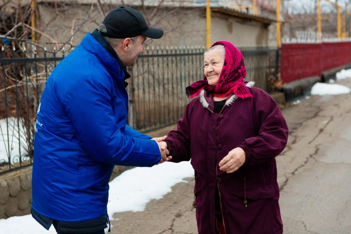 PDM, mai aproape de oameni. Familiile vor beneficia deja din următoarele luni de alocația lunară de 200 de lei pentru fiecare copil cu vârsta de până la 18 ani (FOTO/VIDEO)