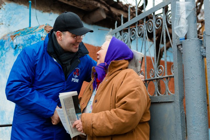 PDM, mai aproape de oameni. Familiile vor beneficia deja din următoarele luni de alocația lunară de 200 de lei pentru fiecare copil cu vârsta de până la 18 ani (FOTO/VIDEO)