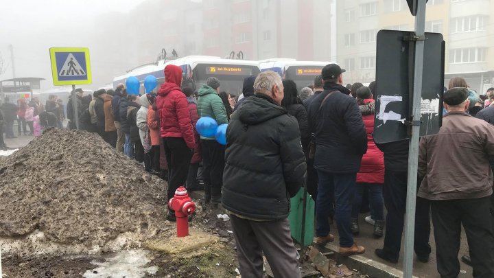 VESTE BUNĂ pentru locuitorii din Durleşti. Troleibuzul 35 este de astăzi pe linie