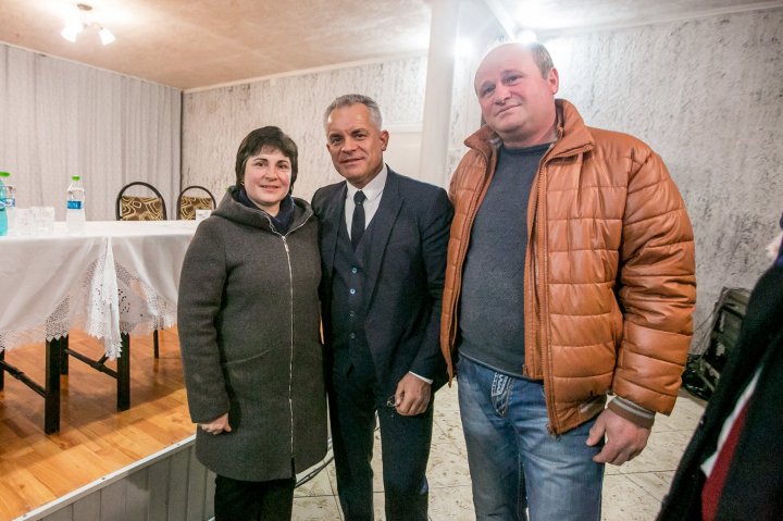 Planuri pentru Nisporeni. Vlad Plahotniuc a discutat cu oamenii despre așteptările lor 